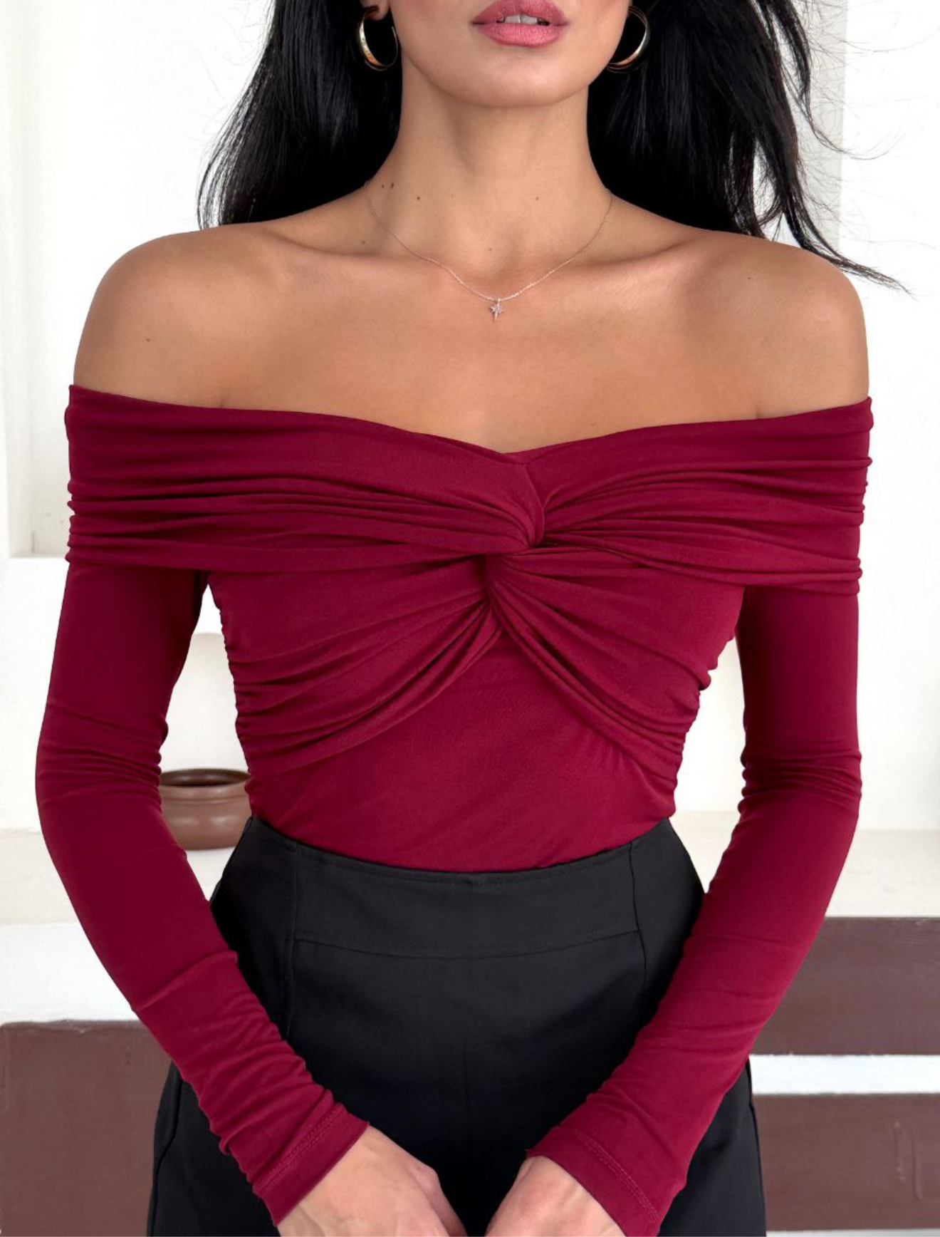 Crimson Drape Twist Bluz