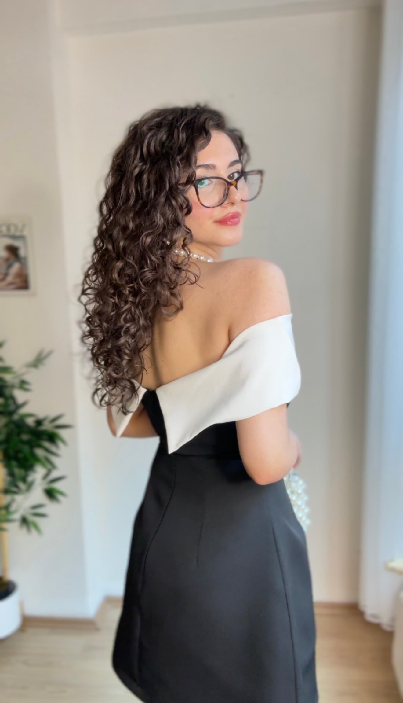 Madonna Yaka Mini Elbise