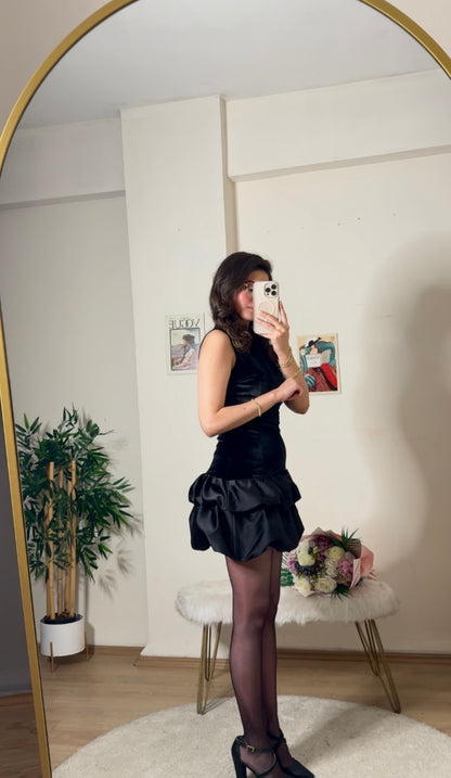 Velvet Ruffle Mini Siyah Elbise